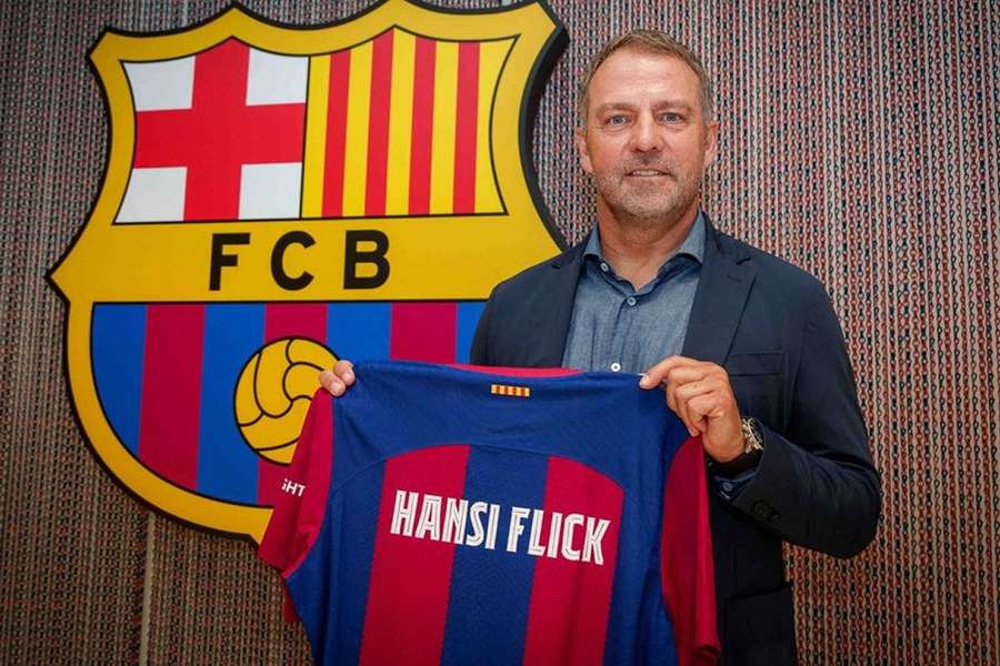 Barcelona coach Flick discusses Thiago's departure and announces replacement