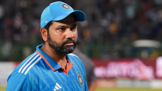 Rohit Sharma's Intense Side Revealed on Stump Mic as Shami Warns: 'Don't Disappoint Him'