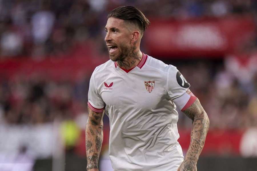 Sevilla Coach Pimienta Talks Ramos' Return and Last-Minute Transfer Hopes