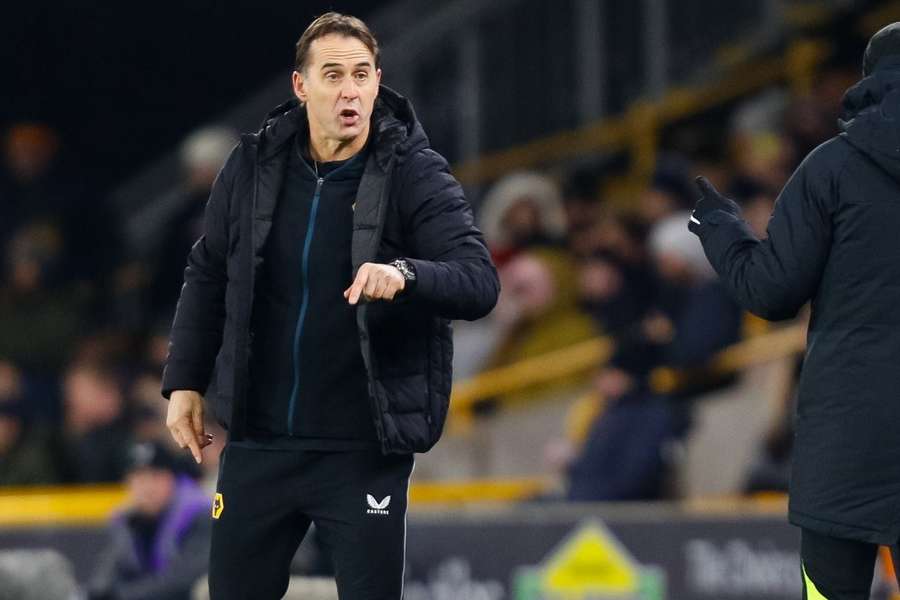 West Ham manager Lopetegui spotted limping on crutches following injury suffered against Liverpool