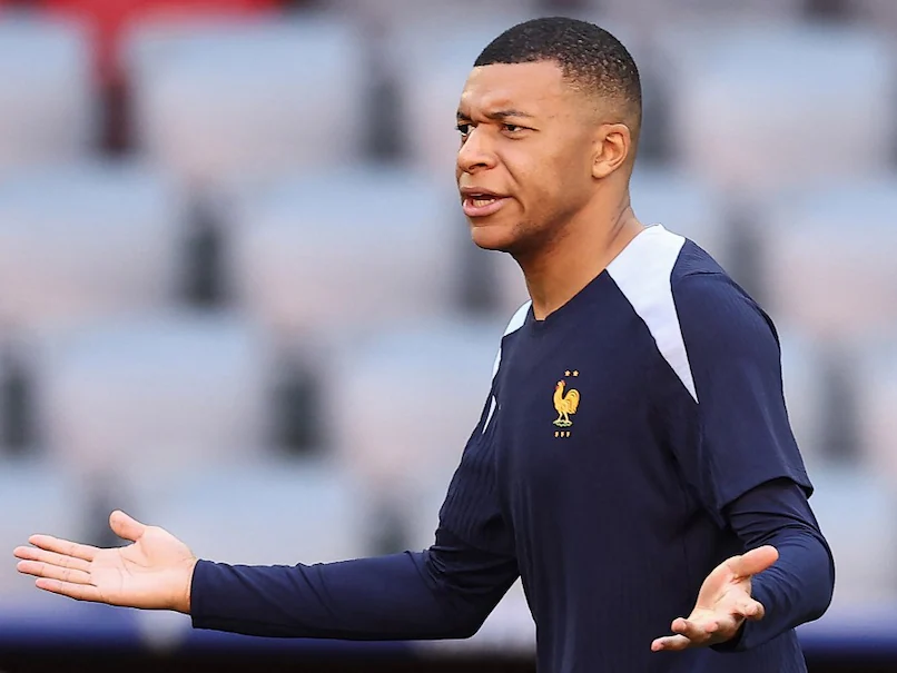 Kylian Mbappe Omitted from France Squad for UEFA Nations League Matches