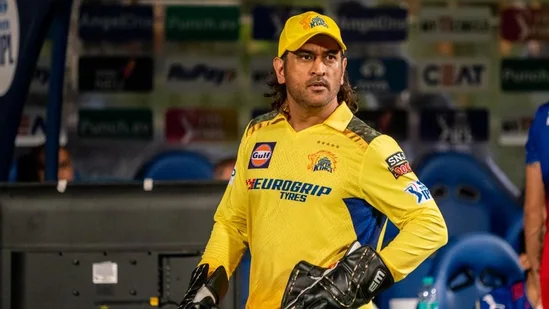 CSK outsmarts the system: Kaif, Manjrekar take savage shot at IPL's 'uncapped player' rule for Dhoni